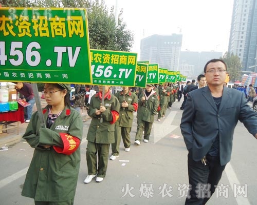 ���w�ഺ�ĳ�򣬓P�����p��Ę��