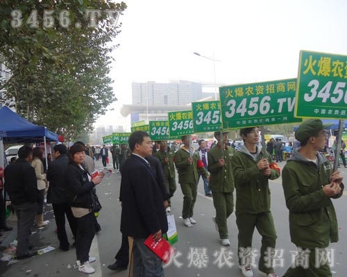 �𱬾W(w��ng)�ڲ��೬Խ������ǰ����