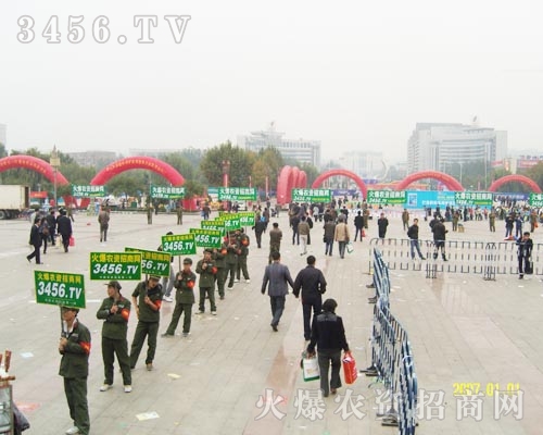 �𱬾W(w��ng)���𺳵��ˑB(t��i)�o�˶�Ŀһ�µĸ��X