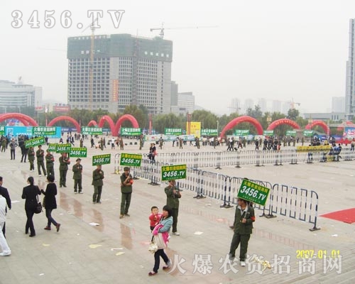 ���r�Y���̾W��һ������������һ��������