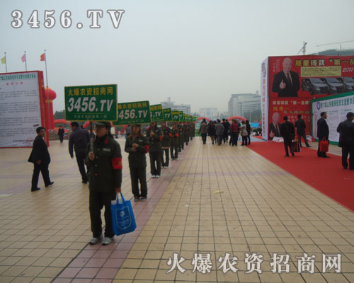 �𱬈F(tu��n)��ٴ�����(zh��n)�ڕ�����