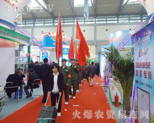 ���ڳ�Խ�Լ�������������Խ����