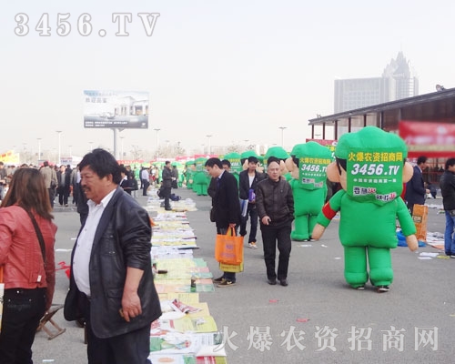 �𱬑�(zh��n)ʿ��?c��)ڕ?hu��)��(ch��ng)��һ��һ��(g��)�_ӡ����ǰ�~����