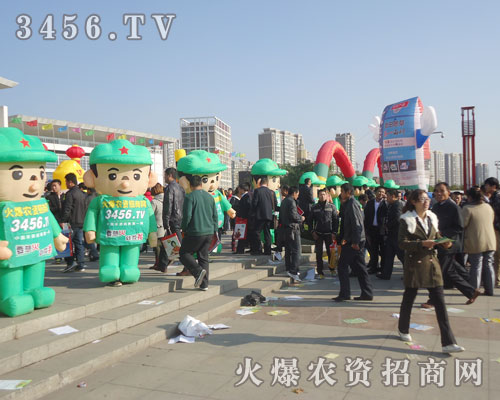 ��ͨ��ģ�����(du��)�����һ�����������L(f��ng)��