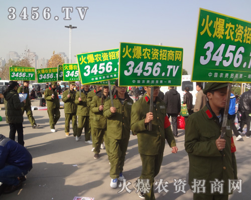 �𱬾Gɫ܊�b��(zh��n)ʿ���^�l(f��)�ؑ�(zh��n)����