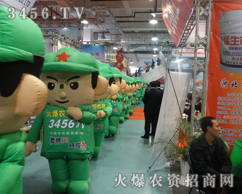 �ɐ۵����ނ���΢Ц��ůչ���е�ÿһ����