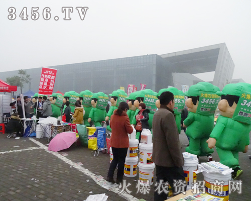 ���r�Y���̾W�ɐ۵����ނ�����΢Ц����ֲ�������͜�ů