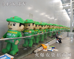 �Gɫ��ģ���ނ��ų�һ���ʹ�̤�M(j��n)�׏�(f��)��(hu��)��(hu��)��(ch��ng)