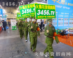 �������(du��)��M�@�𱬰�����ɫ