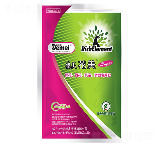 �����~���-����